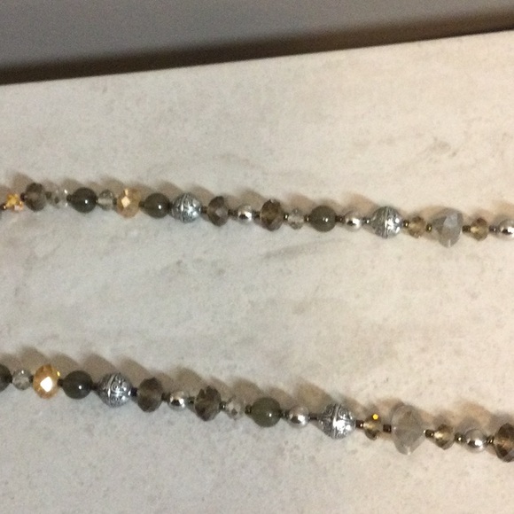 Multi-colored earth tone glass bead 21” necklace - Picture 5 of 8